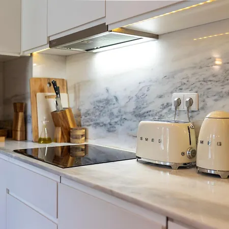 Bmyguest - The Marquis Luxury Garden Apartment