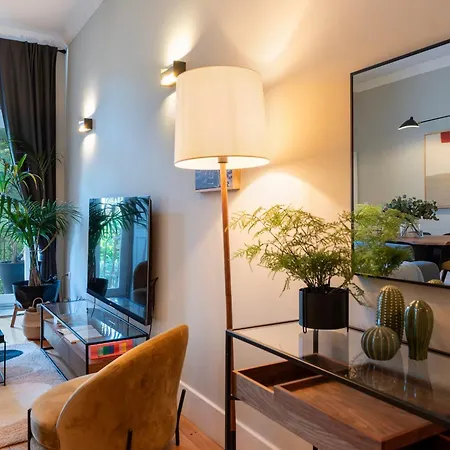 Bmyguest - The Marquis Luxury Garden Apartment